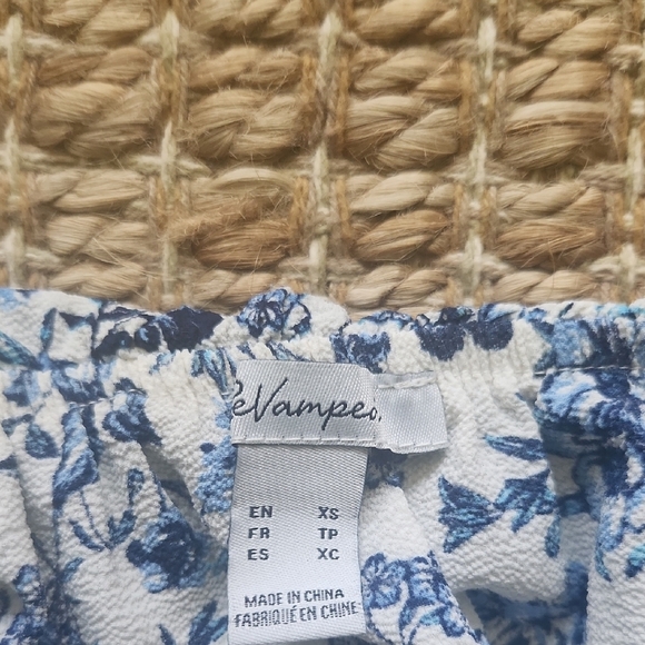 Blue and White Off Shoulder Cropped Blouse with Delicate Design - Picture 2 of 5